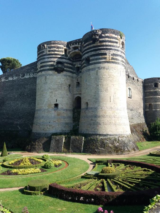 Les Suites Angevines Angers Exterior foto